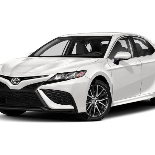 Toyota Camry XLE Hybrid 2024